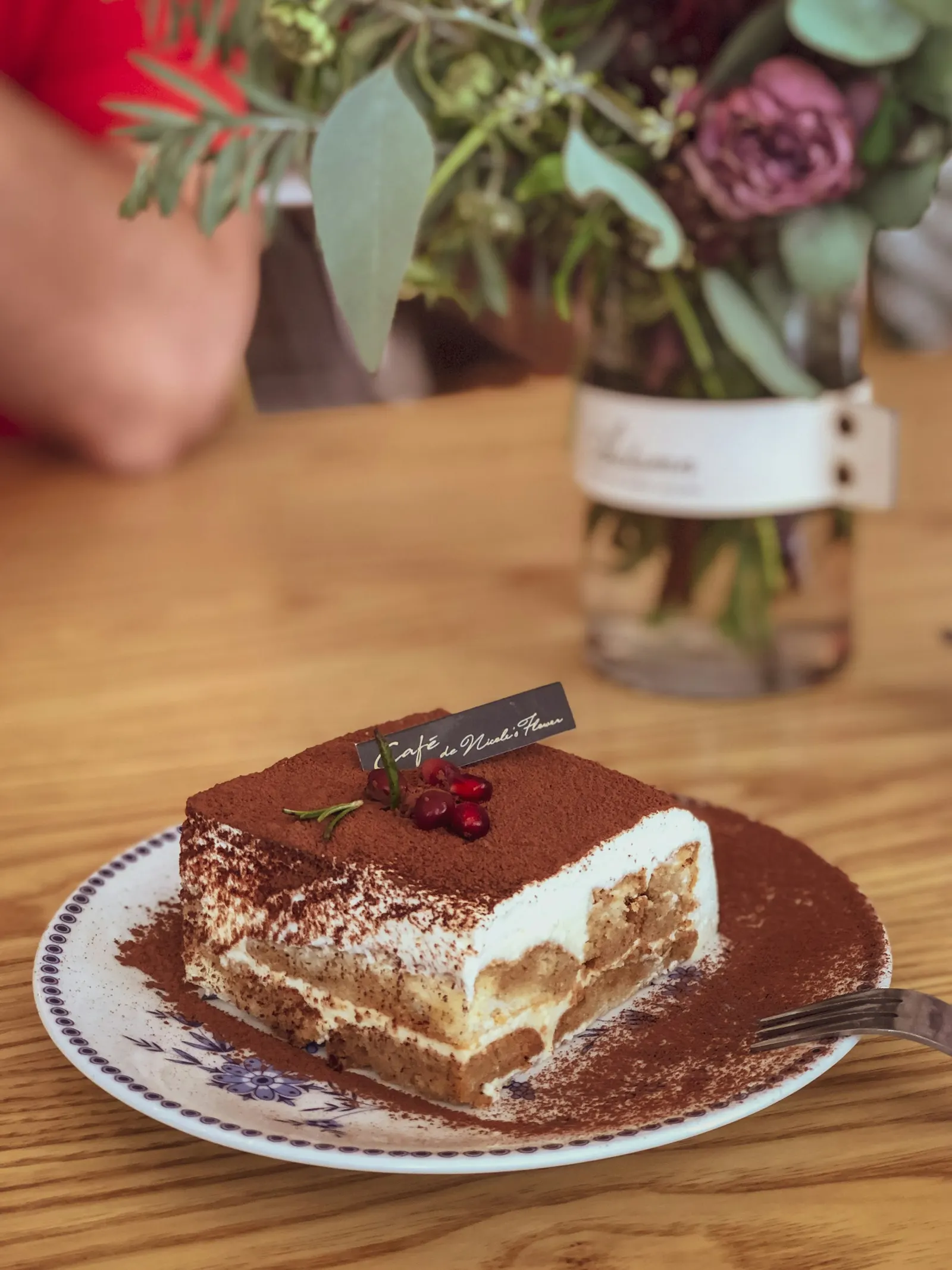 Tiramisù auf dem Teller